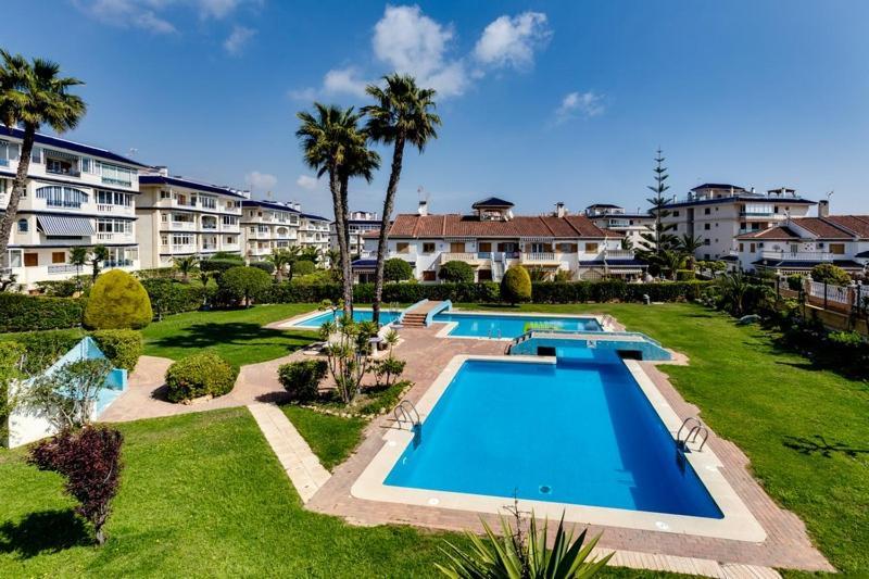 Apartamento Cerca De La Playa La Mata La Mata  Extérieur photo